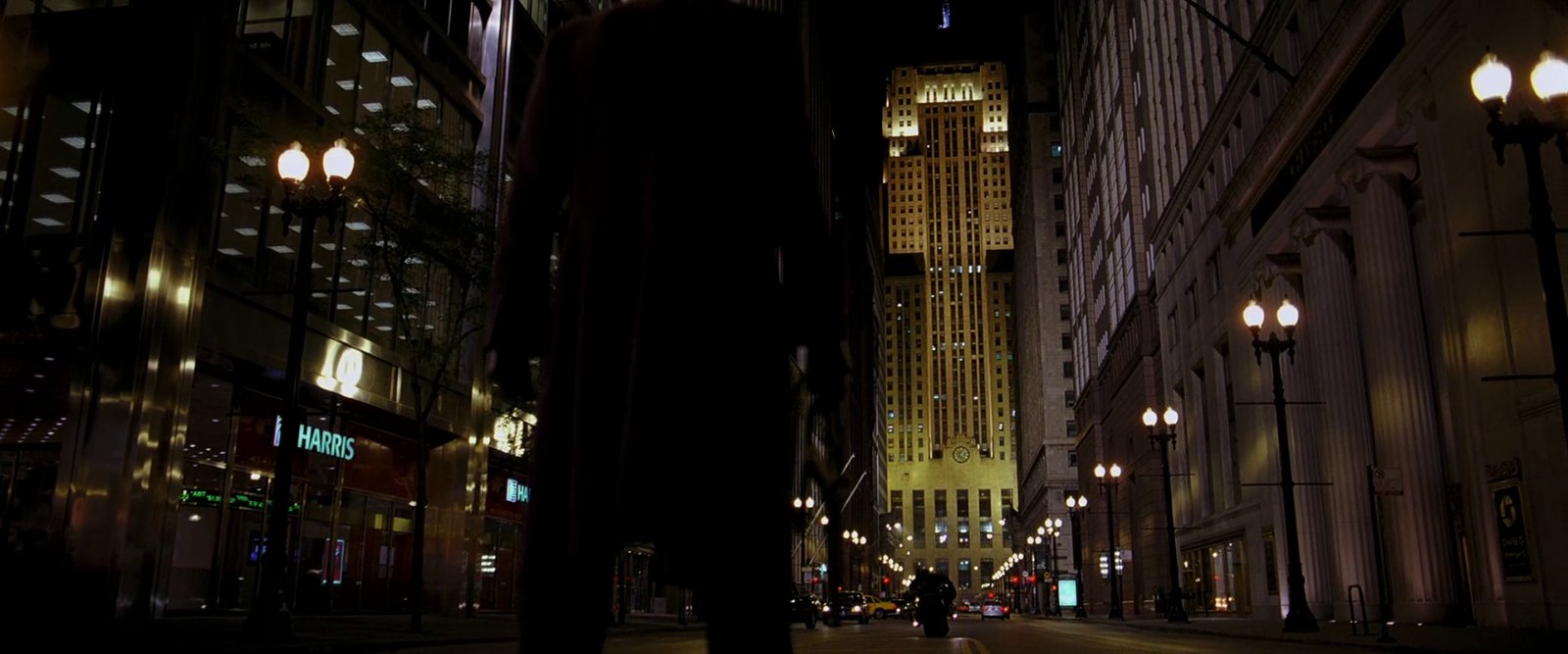 Still from The Dark Knight (2008), directed by Christopher Nolan (frame 11)