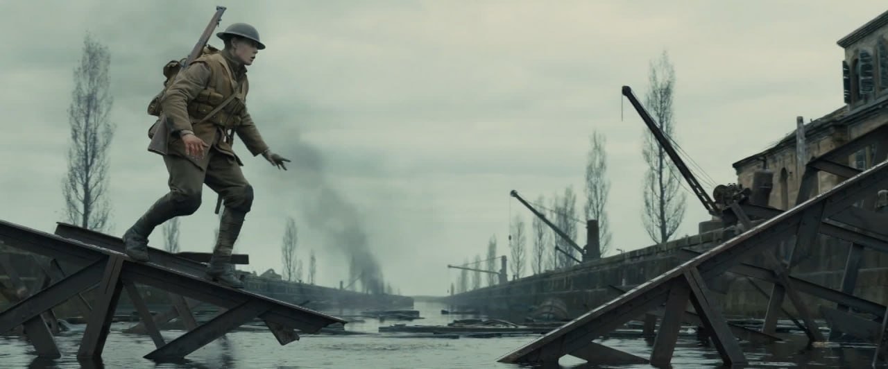 Still from 1917 (2019), directed by Sam Mendes (frame 5)