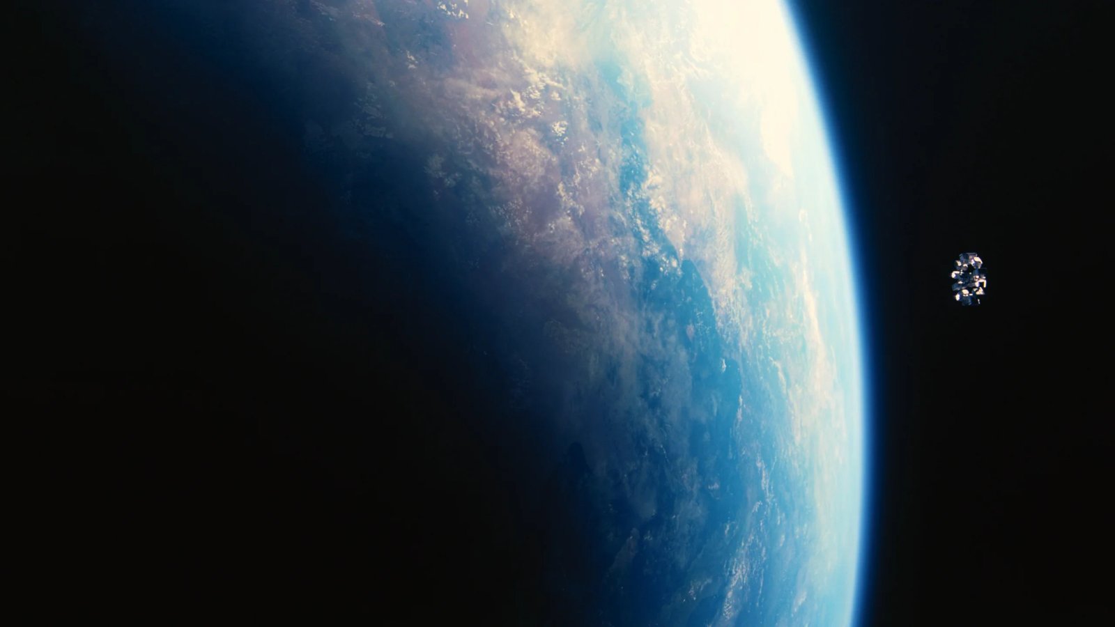 Still from Interstellar (2014), directed by Christopher Nolan (frame 12)