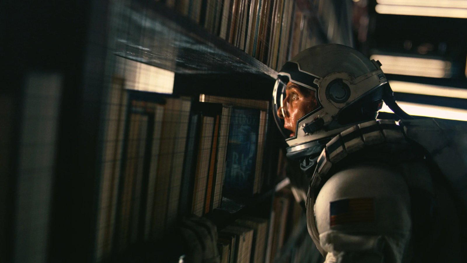 Still from Interstellar (2014), directed by Christopher Nolan (frame 9)