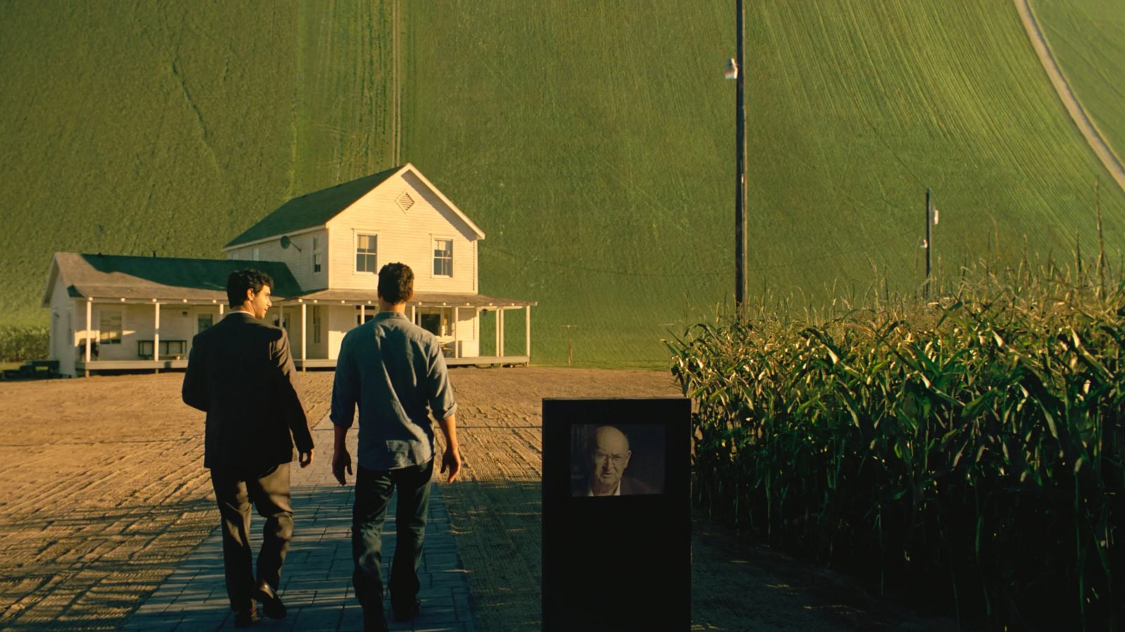 Still from Interstellar (2014), directed by Christopher Nolan (frame 16)