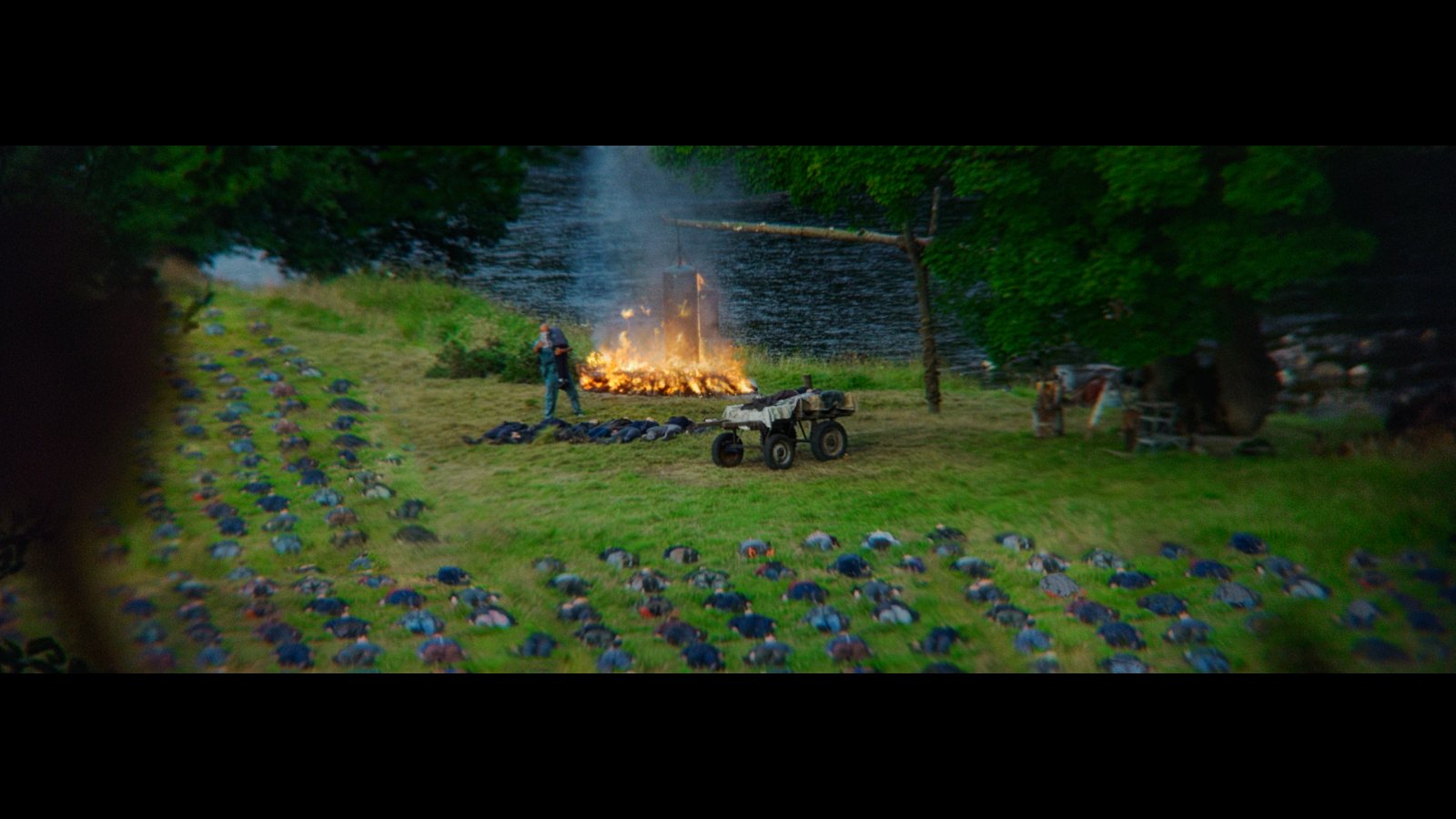 Still from 28 Years Later (2025), directed by Danny Boyle (frame 25)