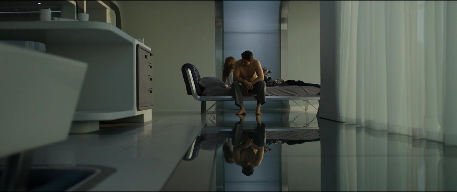 Still from Oblivion (2013), directed by Joseph Kosinski (frame 22)