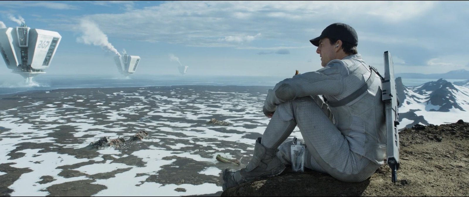 Still from Oblivion (2013), directed by Joseph Kosinski (frame 19)