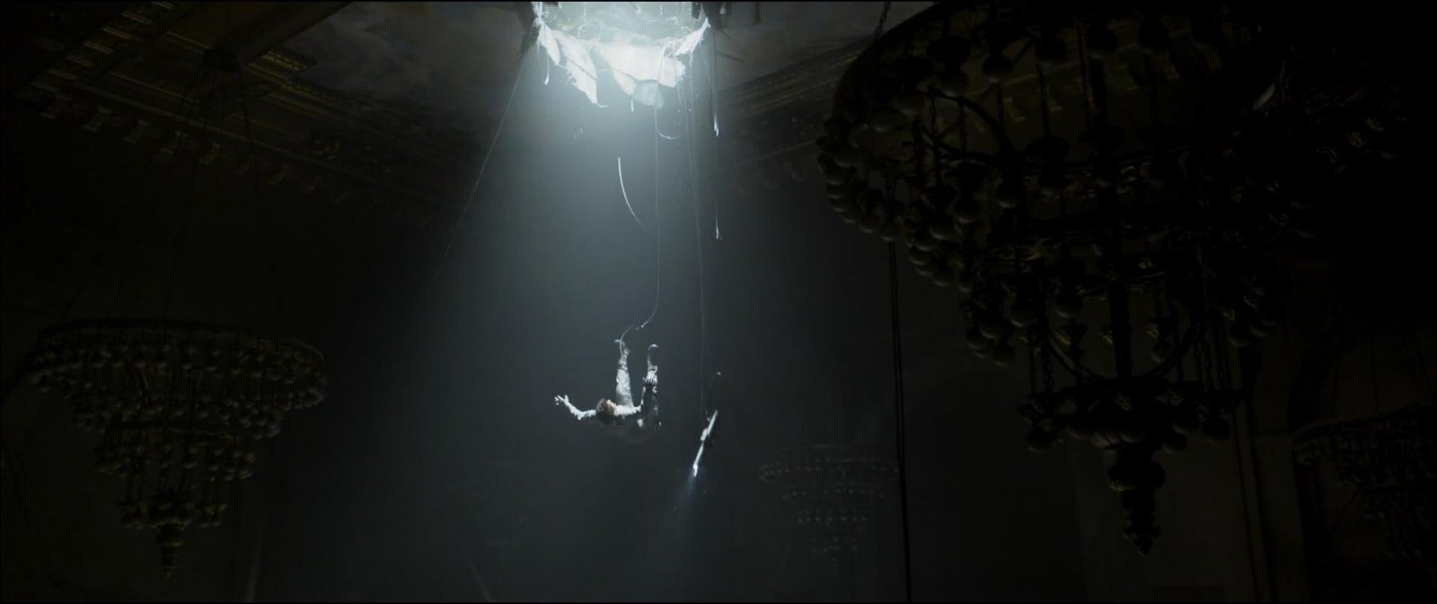Still from Oblivion (2013), directed by Joseph Kosinski (frame 10)