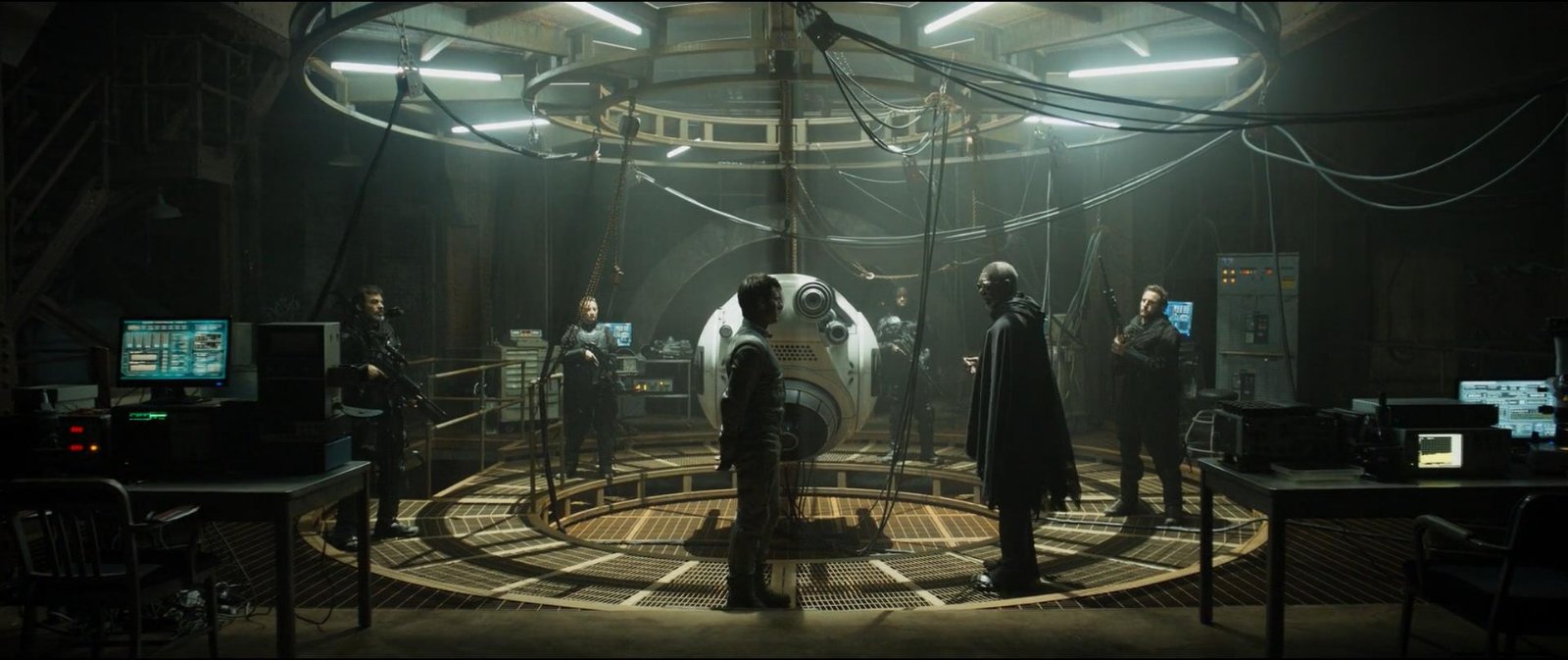 Still from Oblivion (2013), directed by Joseph Kosinski (frame 9)